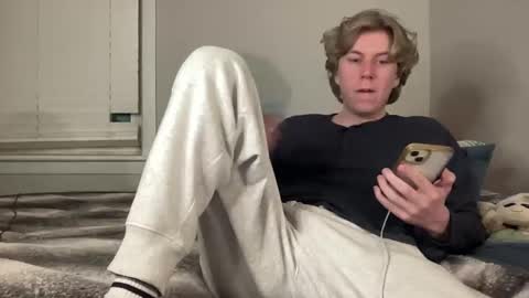 Snapshot of clydeaustin chatting on February 24, 2:31 am Clyde Austin online show from February 24, 2:31 am