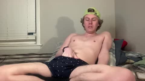 Snapshot of clydeaustin chatting on March 15, 12:05 am Clyde Austin online show from March 15, 12:05 am