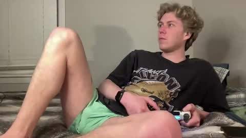 Snapshot of clydeaustin chatting on March 29, 3:39 am Clyde Austin online show from March 29, 3:39 am