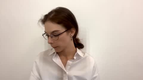 Anya online show from June 7, 6:33 pm