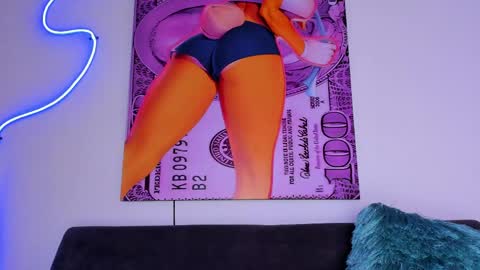 cmila0713 online show from May 15, 11:56 pm