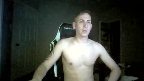 Snapshot of cmypenis chatting on December 9, 4:56 am Master Bates online show from December 9, 4:56 am