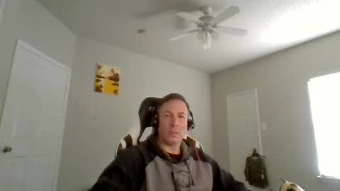 Snapshot of cmypenis chatting on January 20, 4:34 pm Master Bates online show from January 20, 4:34 pm