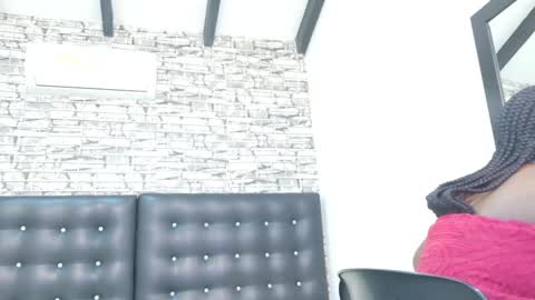 cock_whisperer69 online show from March 18, 2:42 pm