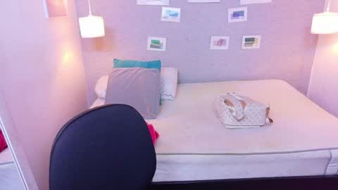 cock_whisperer69 online show from April 1, 1:01 pm