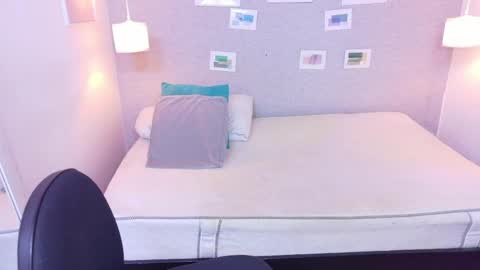 cock_whisperer69 online show from April 1, 1:41 pm