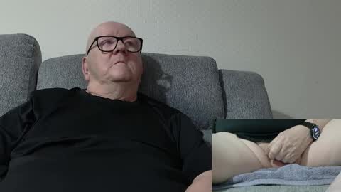 Charlie. online show from April 1, 7:33 pm