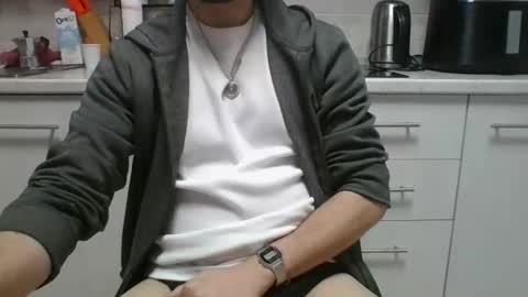 . online show from April 8, 7:25 pm