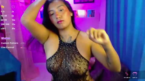 coco_macr online show from July 27, 8:54 am