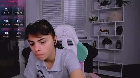 Olivia online show from November 2, 6:49 am