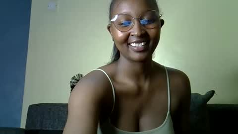 Snapshot of cocobaby_ chatting on March 26, 5:07 pm Coco online show from March 26, 5:07 pm