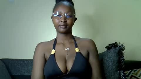 Snapshot of cocobaby_ chatting on March 30, 8:32 pm Coco online show from March 30, 8:32 pm