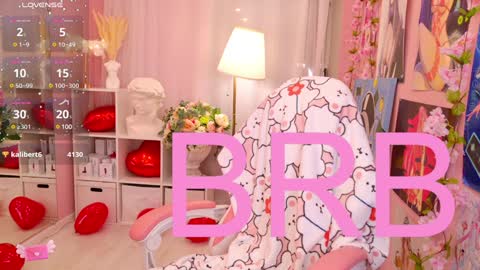 Mia online show from February 8, 11:45 pm