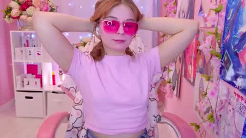 Mia online show from February 27, 9:04 pm