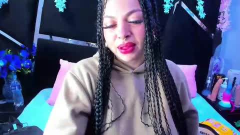 Snapshot of cocoo_nuth chatting on October 23, 3:17 am Cocoo  online show from October 23, 3:17 am