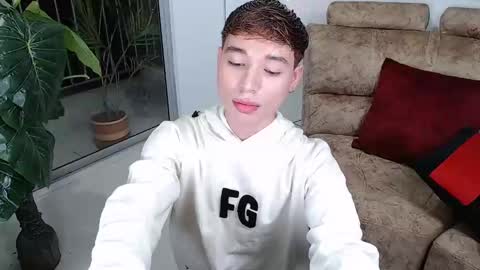 Snapshot of coddy_doll chatting on February 6, 1:27 am Coddy online show from February 6, 1:27 am