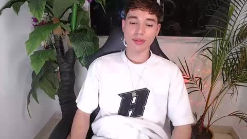 Snapshot of coddy_doll chatting on February 18, 2:05 am Coddy online show from February 18, 2:05 am