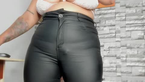 laurita online show from December 3, 8:50 pm
