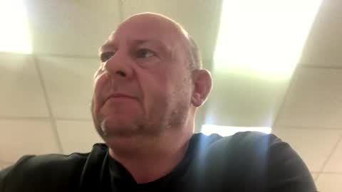 Snapshot of col4nows chatting on October 23, 10:03 am col4nows online show from October 23, 10:03 am