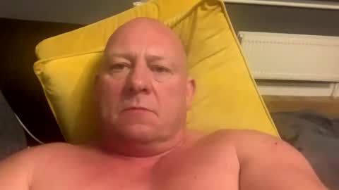 Snapshot of col4nows chatting on November 1, 12:12 am col4nows online show from November 1, 12:12 am