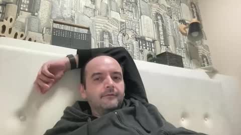 colambus83 online show from March 6, 7:43 pm