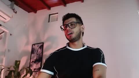 Snapshot of colby_smit chatting on June 28, 5:19 pm Colby online show from June 28, 5:19 pm
