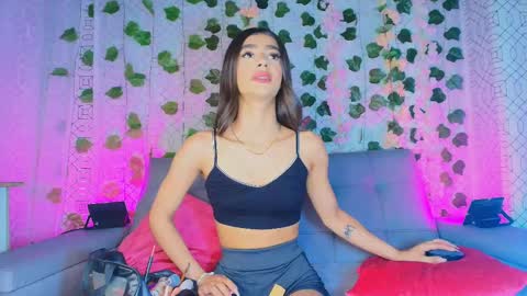 Snapshot of colett_hall chatting on September 27, 12:10 pm colett online show from September 27, 12:10 pm