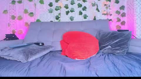 Snapshot of colett_hall chatting on October 21, 12:06 pm colett online show from October 21, 12:06 pm