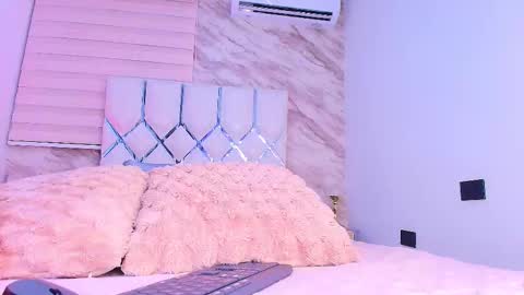 colett online show from March 14, 11:59 am