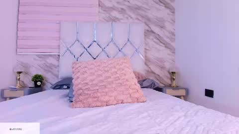 Snapshot of colett_hall chatting on April 16, 12:39 pm colett online show from April 16, 12:39 pm