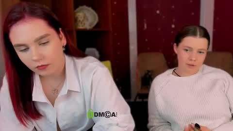 colla_white online show from January 18, 2:21 pm