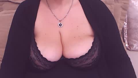 Maddison online show from January 5, 5:09 pm