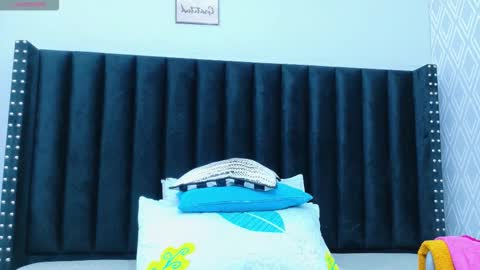  GRETCHEN  online show from February 13, 12:01 pm