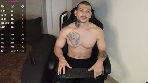 colombianmuscle8 online show from January 30, 2:16 am