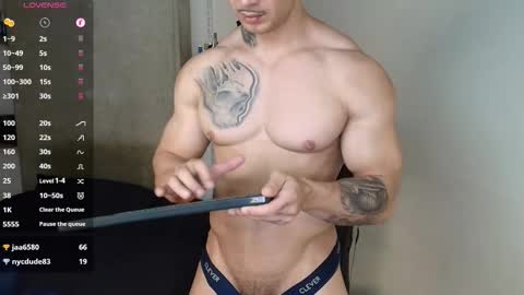 colombianmuscle8 online show from March 13, 1:56 am