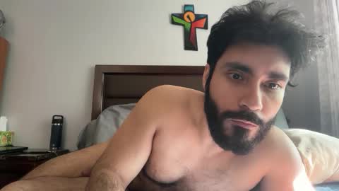 colombianstud94 online show from May 7, 12:21 pm