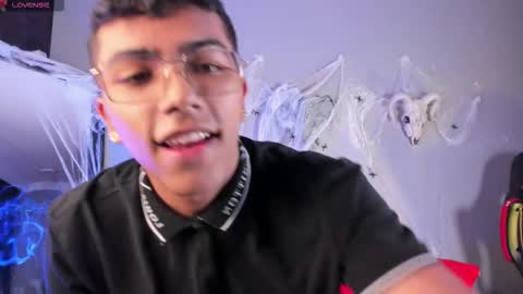 colstorw_ online show from October 22, 10:37 am