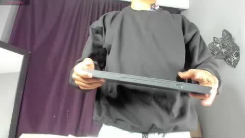 colstorw_ online show from December 17, 9:59 am