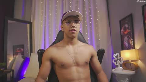 colstorw_ online show from March 6, 10:01 am