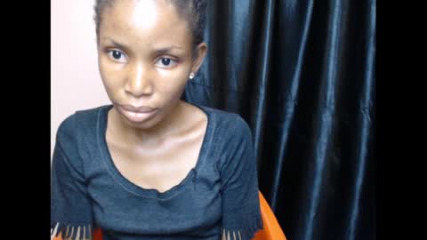 Snapshot of coltish_sexy chatting on January 1, 6:49 pm coltish_sexy online show from January 1, 6:49 pm