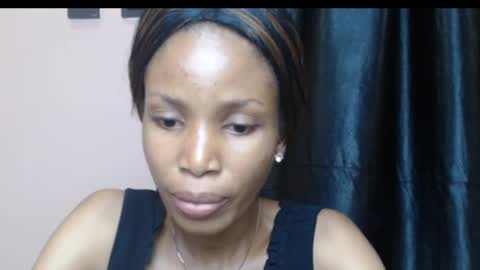 Snapshot of coltish_sexy chatting on January 3, 1:58 pm coltish_sexy online show from January 3, 1:58 pm