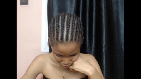 Snapshot of coltish_sexy chatting on January 20, 4:45 pm coltish_sexy online show from January 20, 4:45 pm