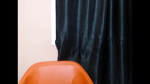 Snapshot of coltish_sexy chatting on January 24, 1:14 pm coltish_sexy online show from January 24, 1:14 pm