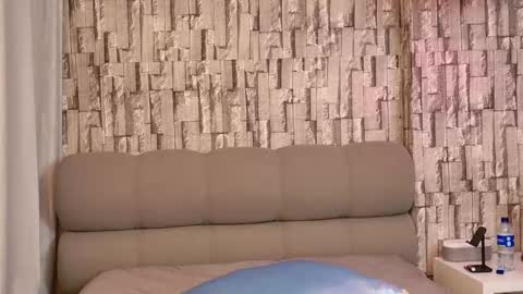 Jhoan online show from September 20, 4:57 am