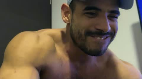 Snapshot of colton_x0610 chatting on October 2, 5:03 am colton_x0610 online show from October 2, 5:03 am