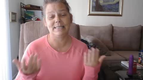 Snapshot of comebackpussy chatting on December 13, 5:00 pm comeback pussy online show from December 13, 5:00 pm