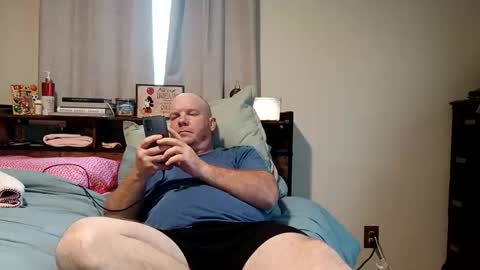 Snapshot of comegetmeinthemorning chatting on April 4, 5:10 pm comegetmeinthemorning online show from April 4, 5:10 pm