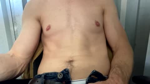 comnfromme1 online show from April 27, 7:01 pm