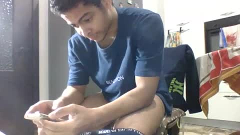 Snapshot of comobailamioso chatting on November 18, 9:52 pm comobailamioso online show from November 18, 9:52 pm