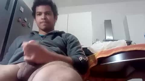 Snapshot of comobailamioso chatting on February 13, 11:06 am comobailamioso online show from February 13, 11:06 am